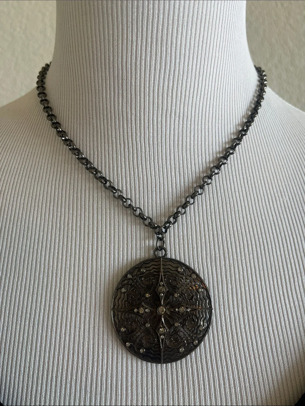 Gunmetal Filigree Round Pendant Necklace - Elegant Women’s Jewelry